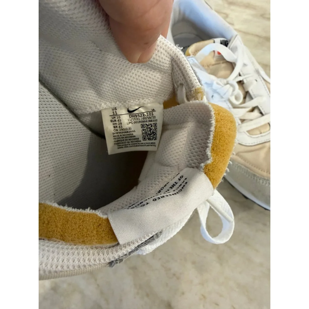 Women's Nike Waffle Debut Sneakers Size 11 Beige White